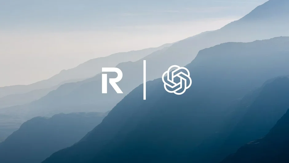 RevolutとOpenAIの提携を示すロゴ